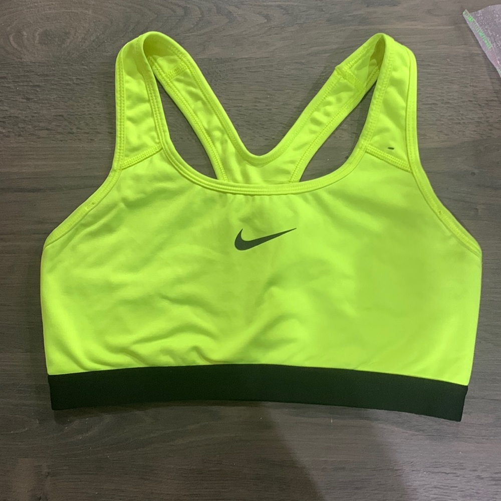 dri-fit nike sports bra